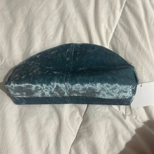 Neutrogena blue velvet make up bag